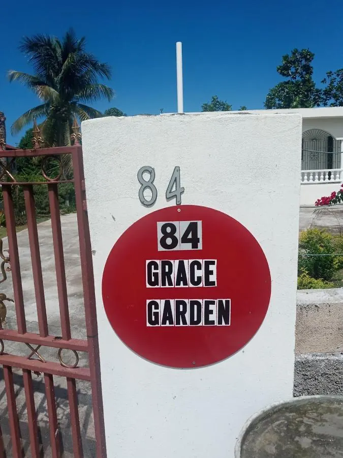 B&B Grace Garden Guesthouse By Eminence Ent 오쵸 리오스
